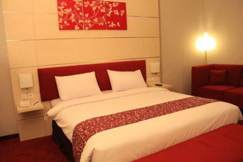 Tjokro Hotel Klaten Экстерьер фото