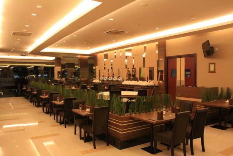 Tjokro Hotel Klaten Экстерьер фото