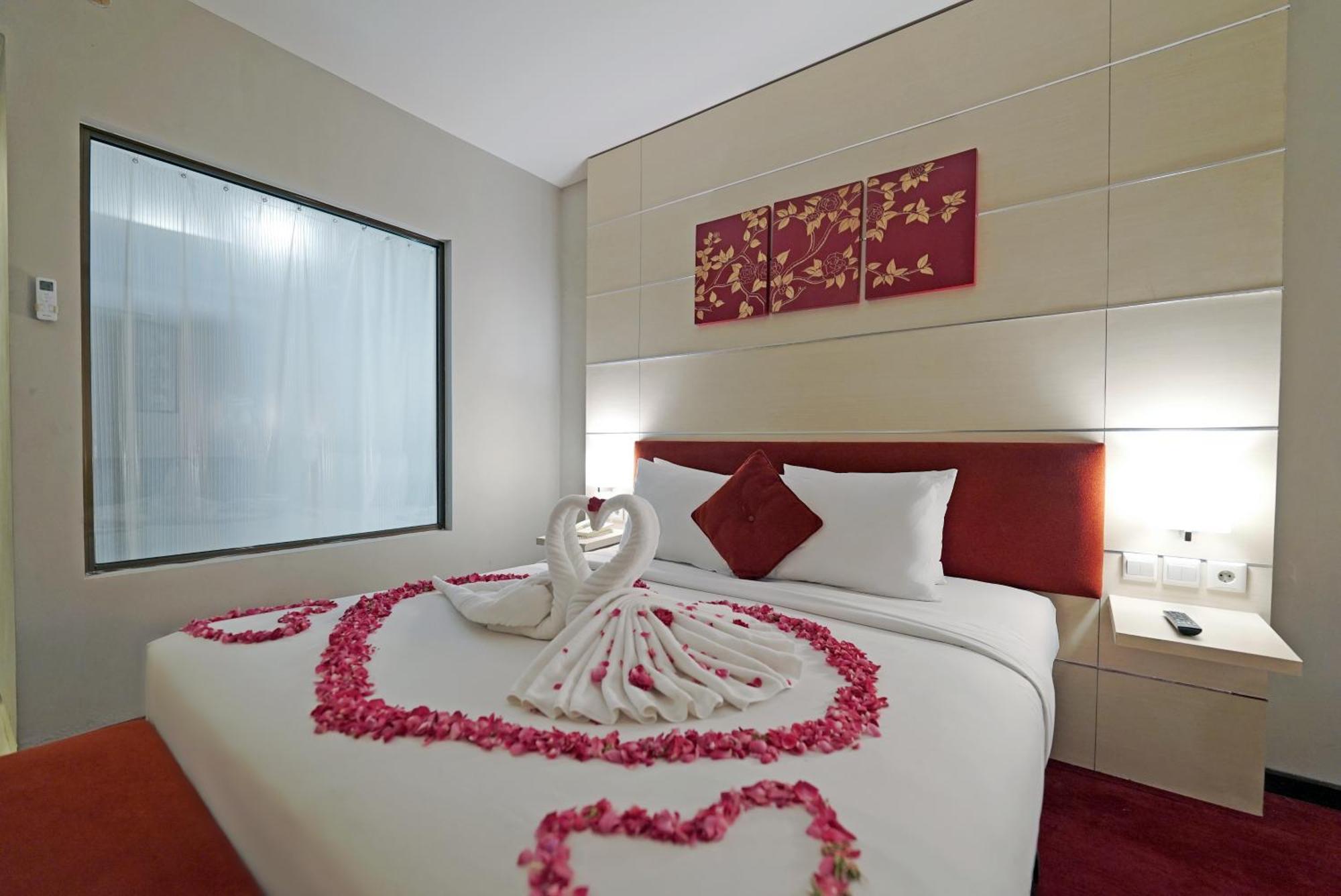 Tjokro Hotel Klaten Экстерьер фото